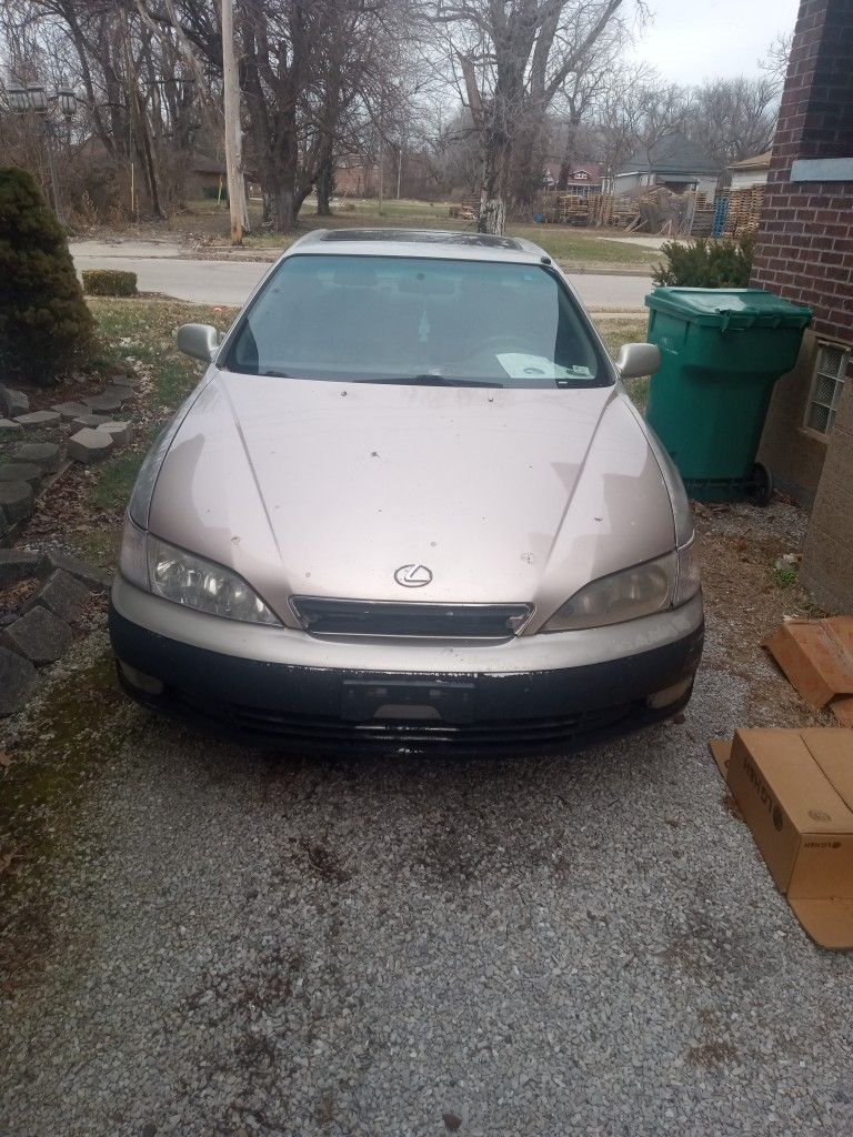1999 Lexus ES 300