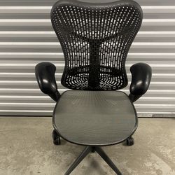 Herman Miller Mirra Fully Loaded Office Chair