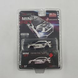 Mini GT Honda Civic Type R Scale 1:64 Car Model