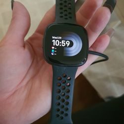 FitBit Versa 4