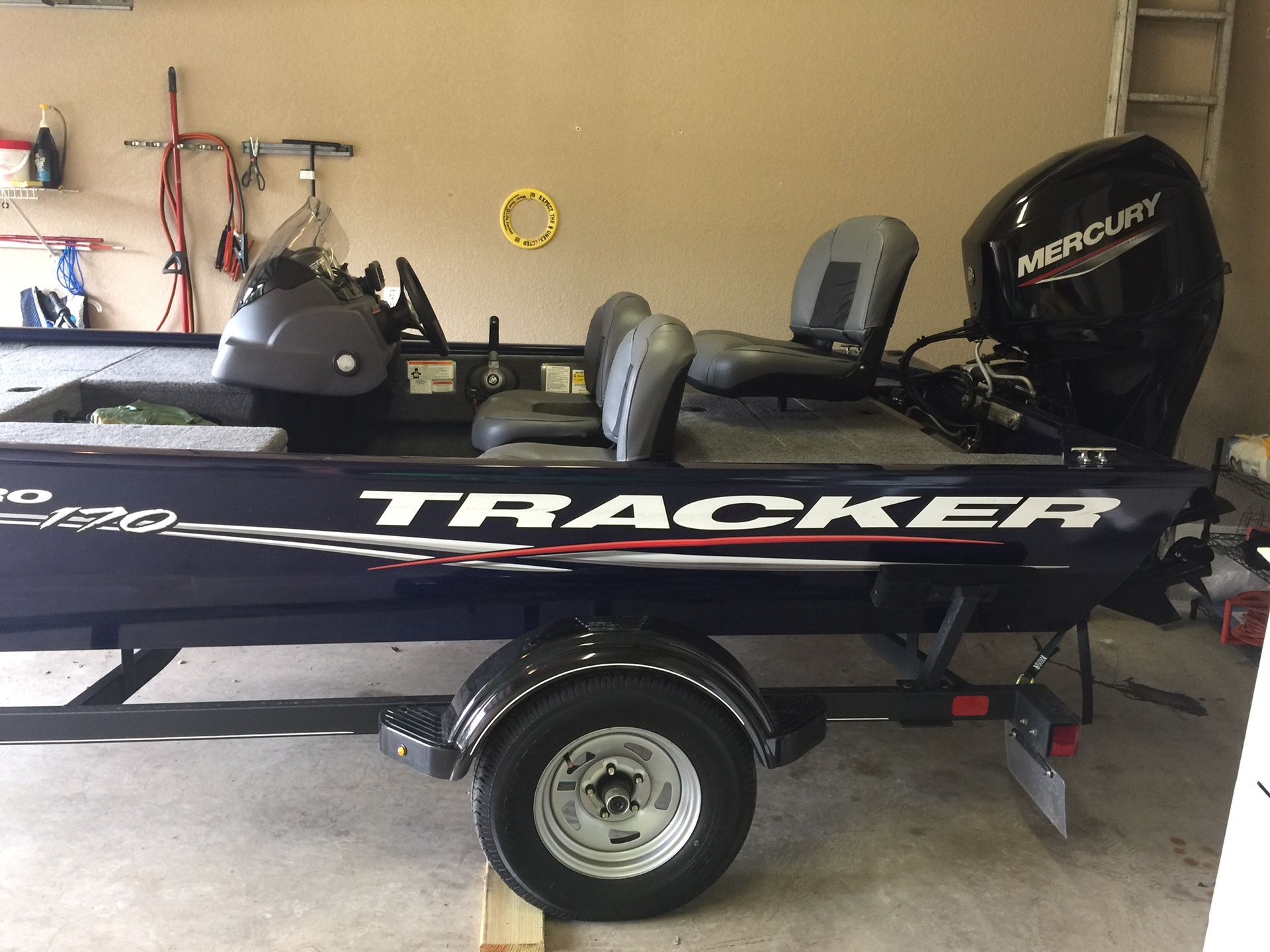 2020 Tracker Pro 170 Bass Boat