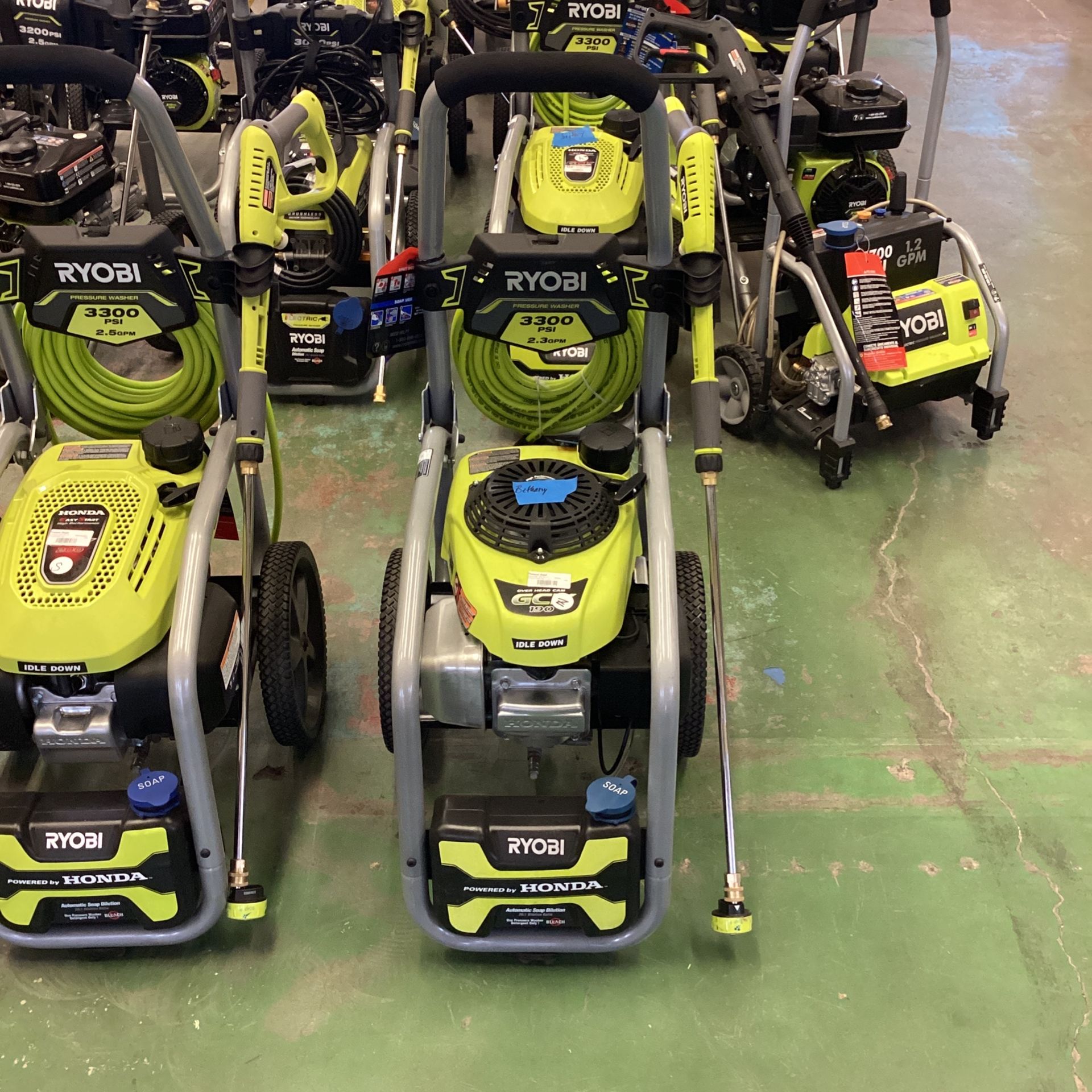 3300 psi 2.3 gpm cold water gas pressure washer with honda gcv190 idle down discount
