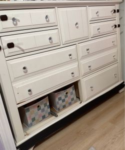 White Wood Dresser with Crystal Knobs