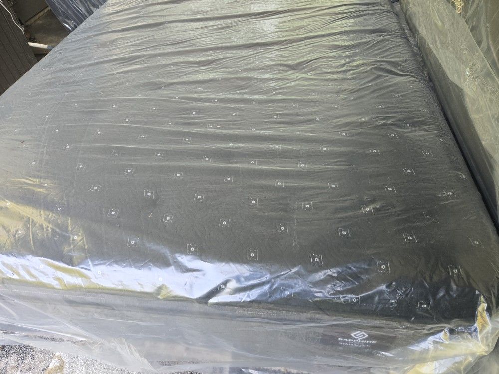 14"thick Queen Simmons Mattress