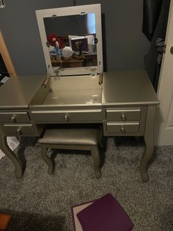 Silver Vanity 