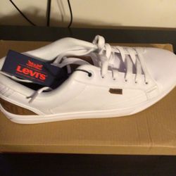 NEW Jeffrey 501 Levi’s Shoes. Size 9