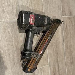 Senco 15 Gages Nail Gun 