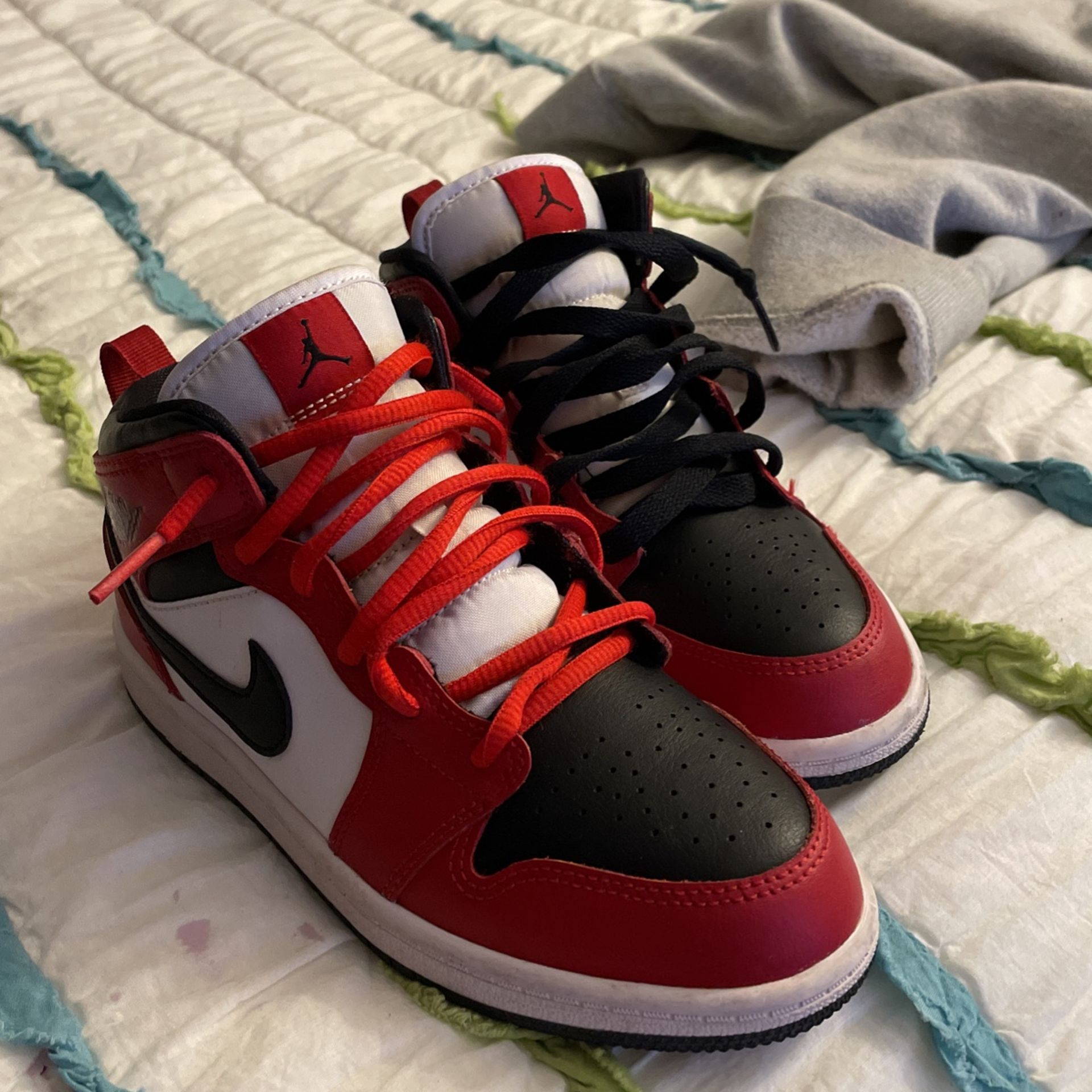 Air Jordan Chicago mid Size - Main Image