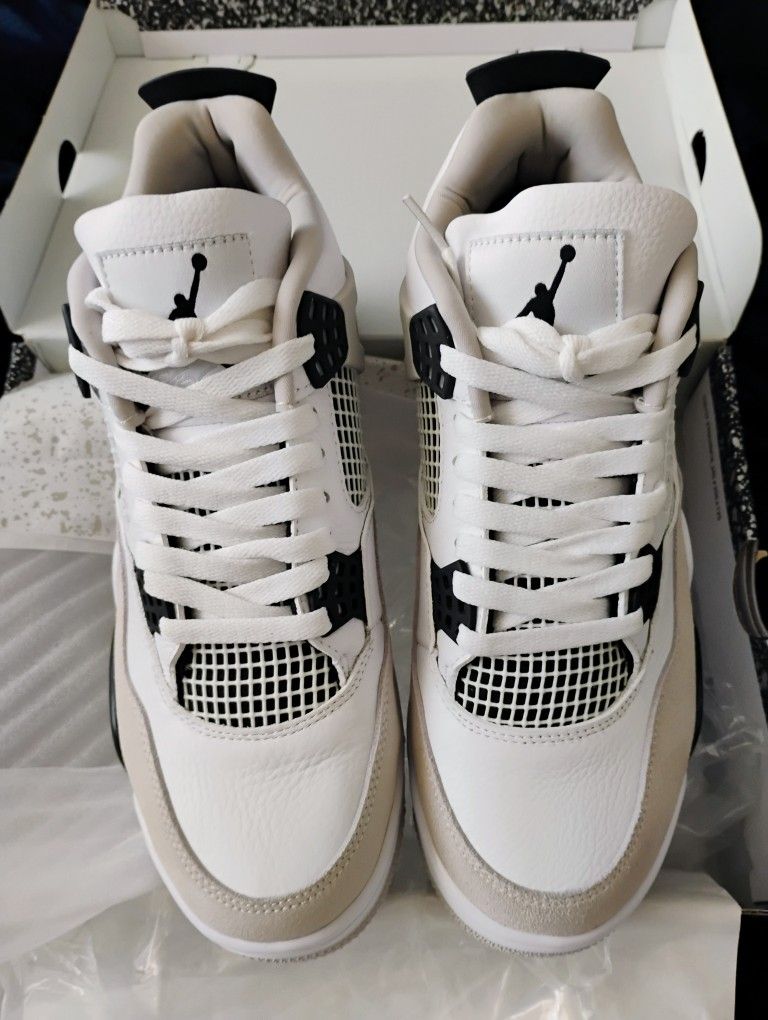 Jordan 4 Retro