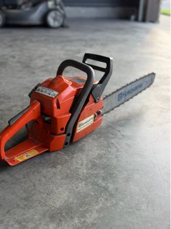 Husqvarna 142 chainsaw