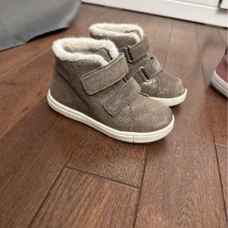 Geox 25 size Warm Waterproof boots + Converse waterproof sneakers