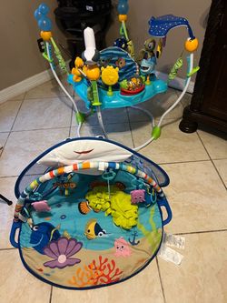 Nemo bouncer and mat