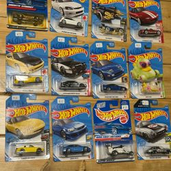 * Hot Wheels 12x Lot * Corvette stingray, Mattel wheels $10 * 99 Honda Civic type R EK9 $10 * Ollie rocket $7 * Nissan 300 ZX twin turbo $5 * 91 Mazda