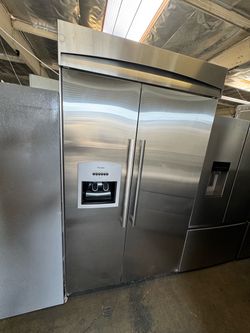 Thermador Stainless Steel 48”Built-In Side-by-Side Refrigerator