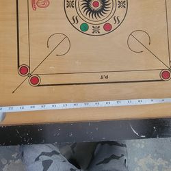 Carrom board