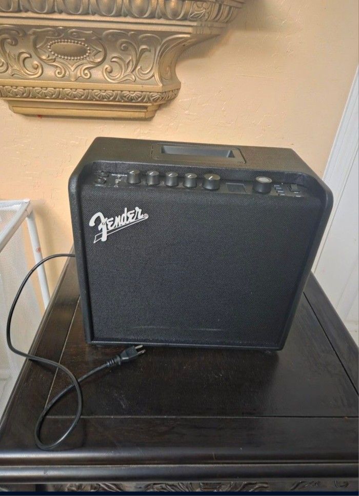Fender Mustang LT25 25W