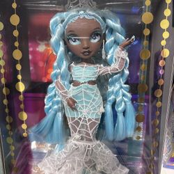 Limited Edition Shadow High Robin Sterling Doll