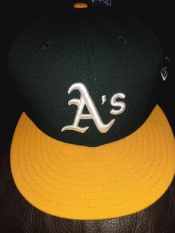 Oakland Athletics size 8 new era fitted cap like new