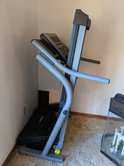 NordicTrack sneaker C1800s Treadmill