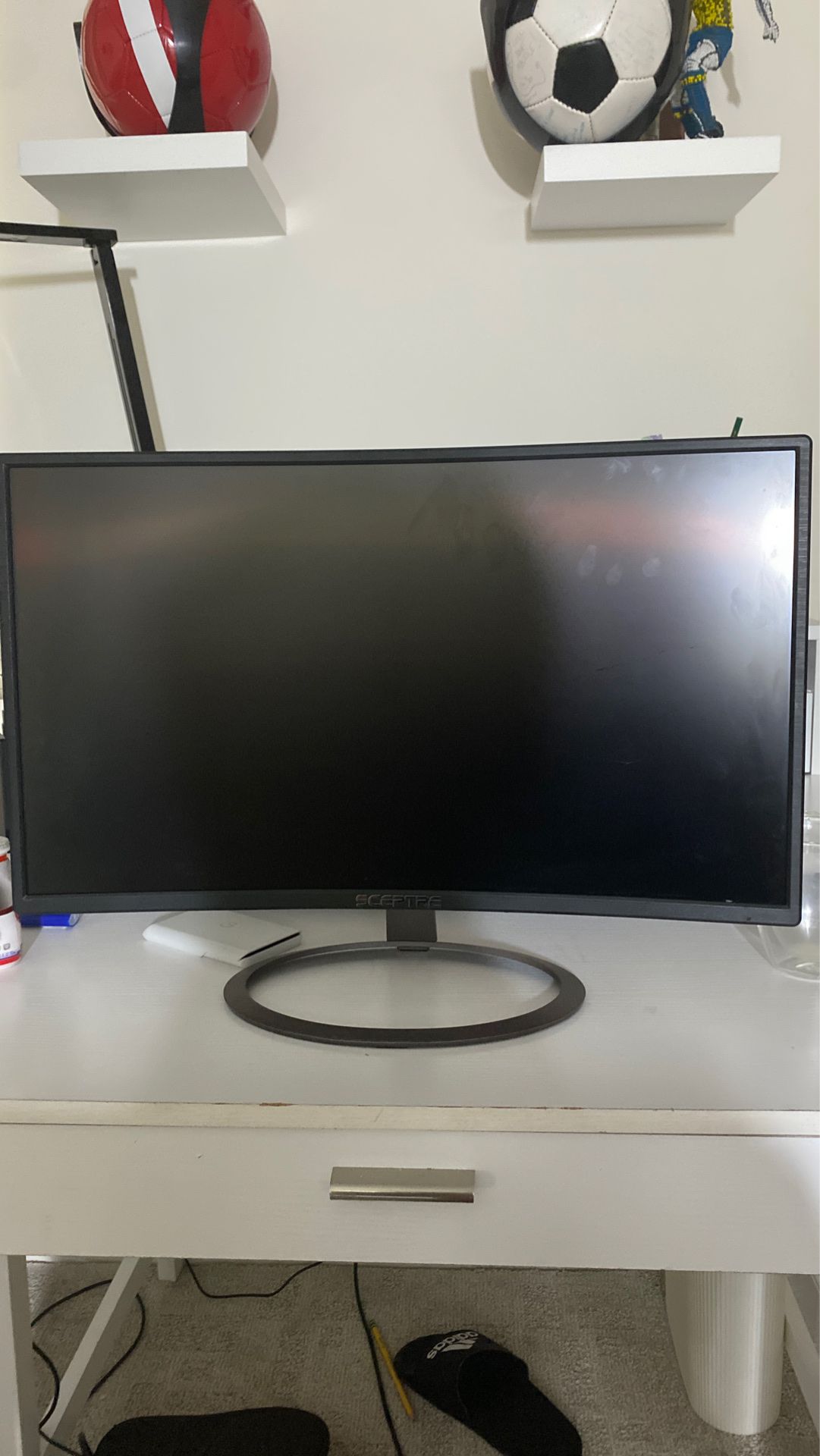 Scepter gaming curved screen 24 inch monitor