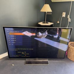 60” Panasonic TV – Excellent Condition – $80