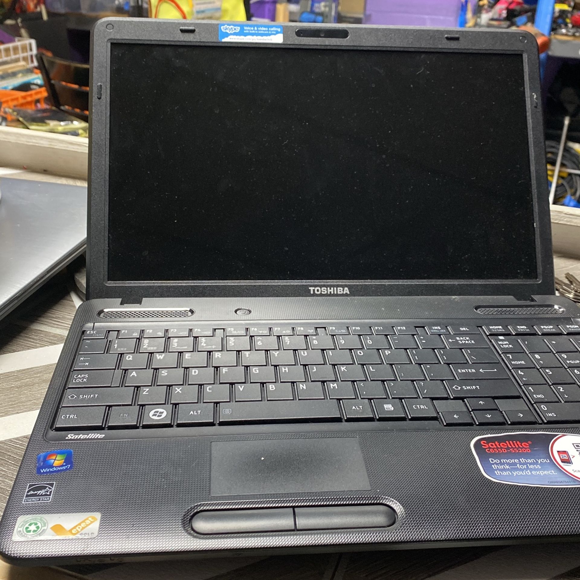 Toshiba 15.6in. (320GB, 3GB) Notebook/Laptop - C655DS5200