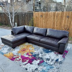 🚚 FREE DELIVERY ! Beautiful Brown Faux Leather Sectional Couch w/ Chaise