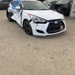 Auto Parts 2012 Hyundai Veloster 