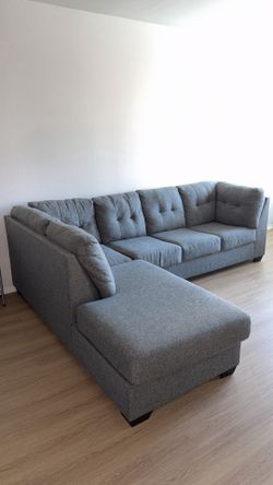 Large Sofa with Corner Chase
