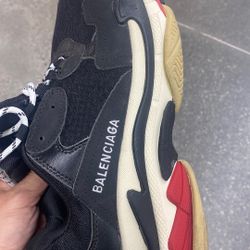 BALENCIAGA TRIPLE S SHOES SIZE 40