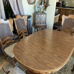 Dining Table & Chairs 