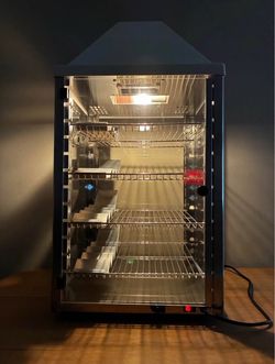 Commercial / Industrial Countertop Food Warmer Display Case Wisco Industries 690-25