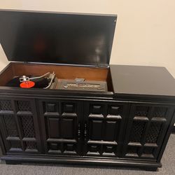 Record Player Table