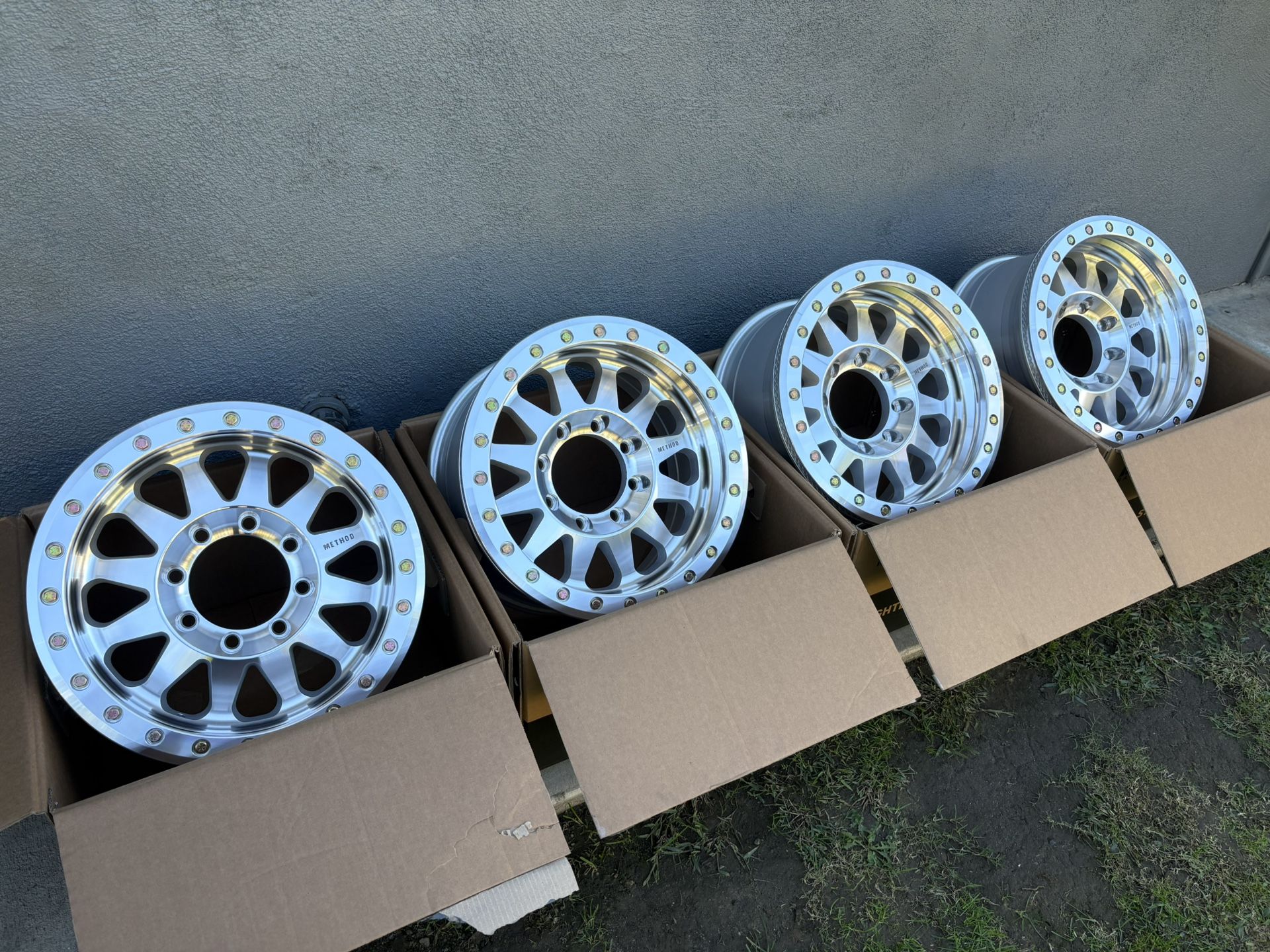 17” INCH METHOD MR101 TRUE BEADLOCK RAW MACHINED FINISH OFF ROAD RACE WHEELS/RIMS 8x6.5 RAM CHEVY GMC 2500 TRUCKS 