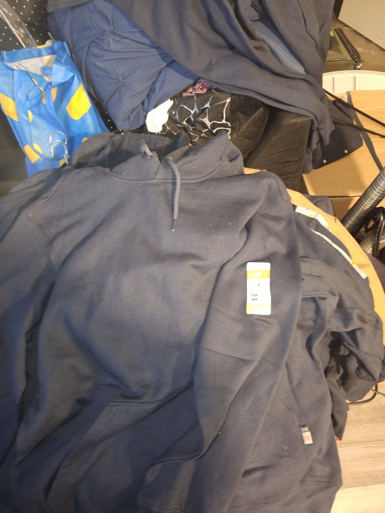 4 Medium Carhartt Hoodie