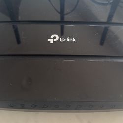 TP Link Wifi Router + Extenders (Mesh System)