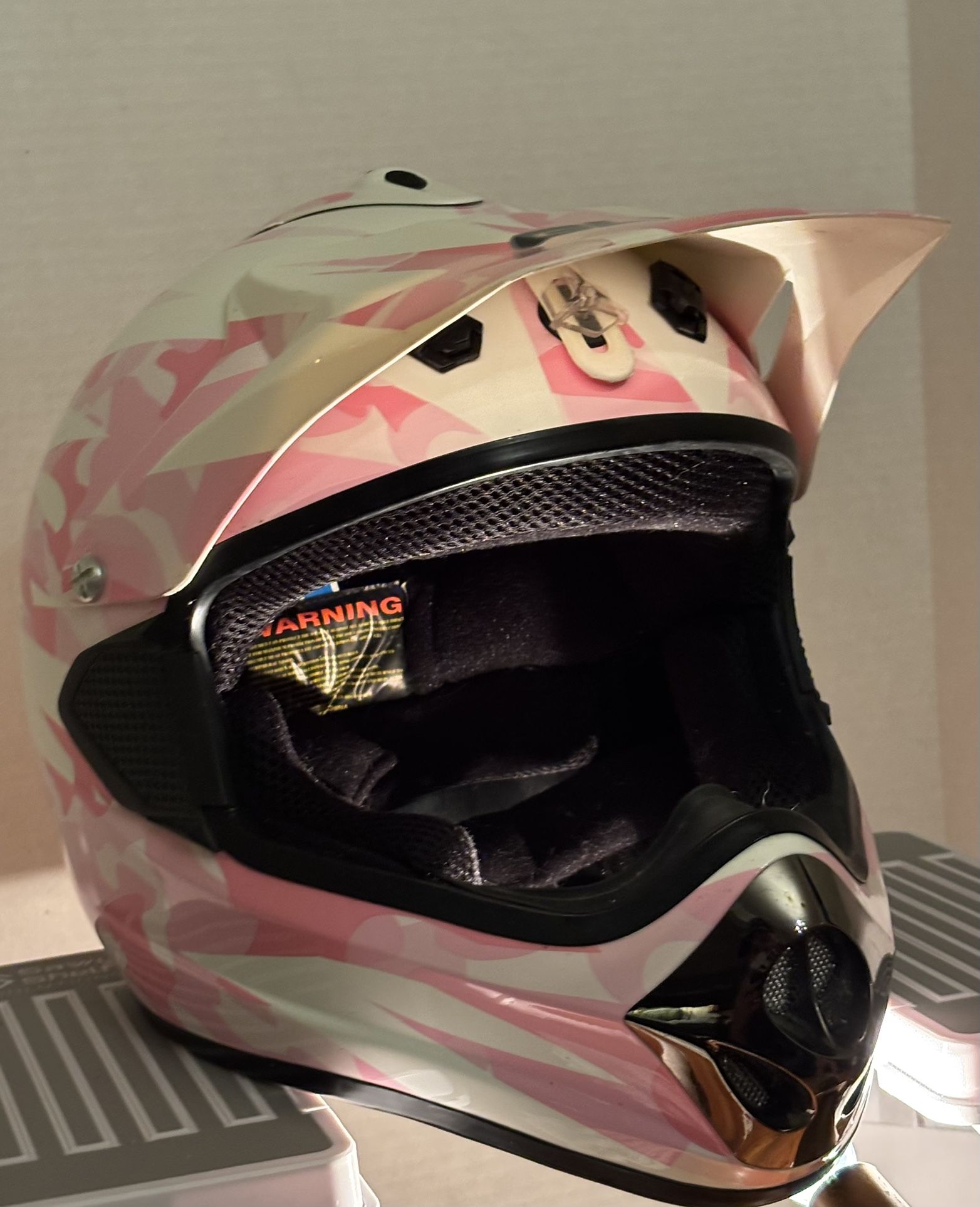 GLX   4-wheeler Helmet. Pink Camouflage.