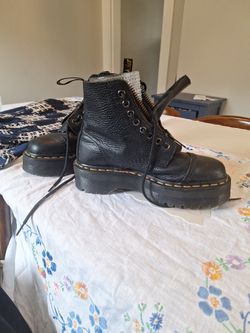 Black Doc Martin's Womens Sinclair