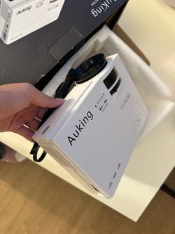 AuKing Mini Projector – 1080P Supported