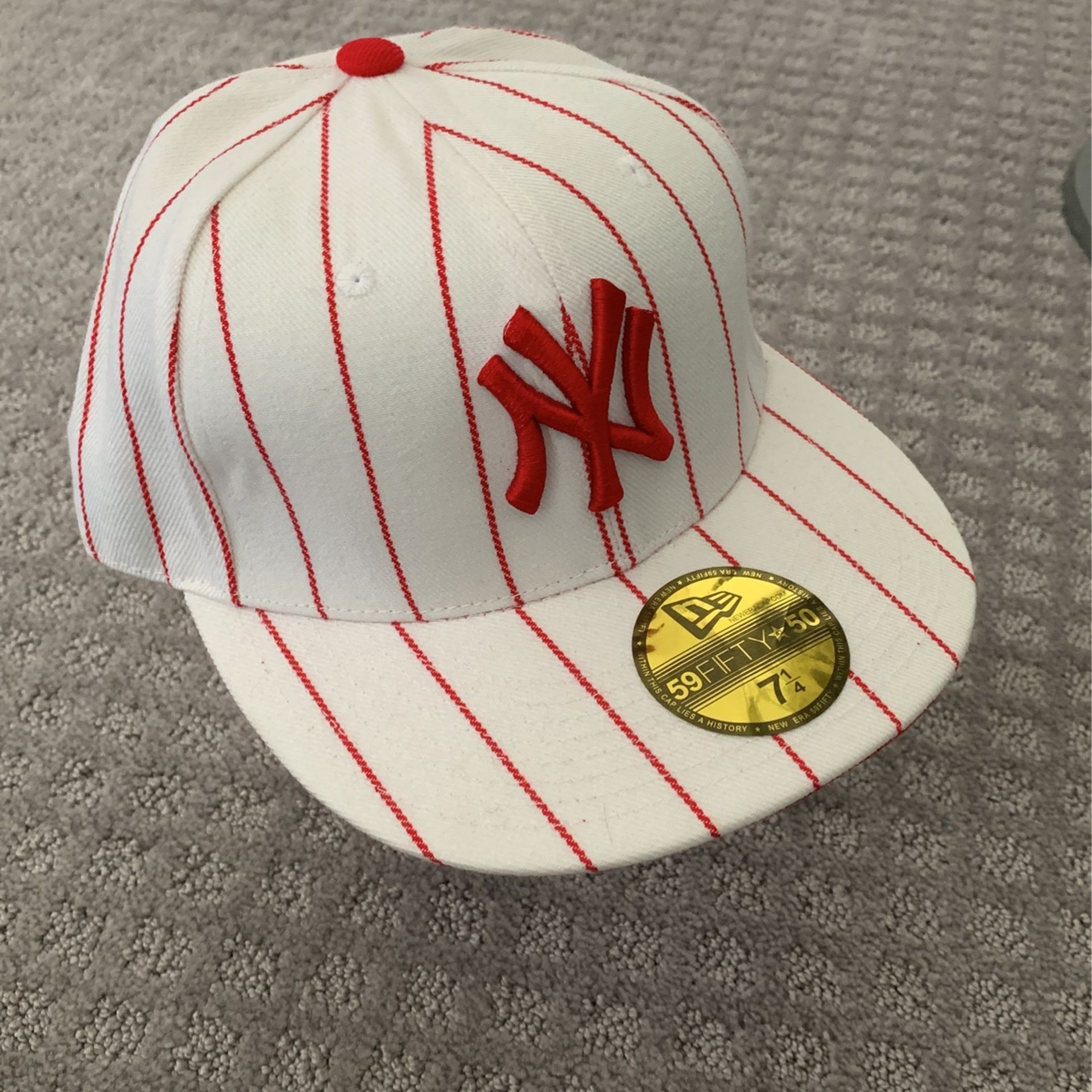 NY Yankees fitted hat