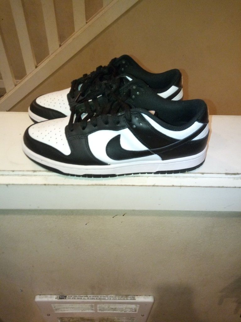 Nike Dunks Size 8.5