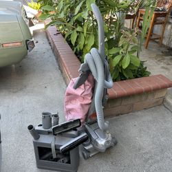  Vacuum Cleaner 