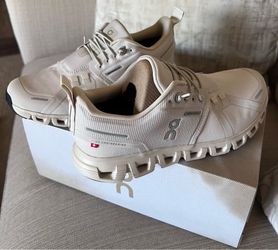 On Women's Cloud 6 WP Sneakers