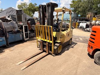 Hyster Forklift 5,000 Lbs capacity