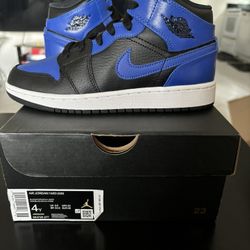 Jordan 1 Mid Hyper Royal (GS)