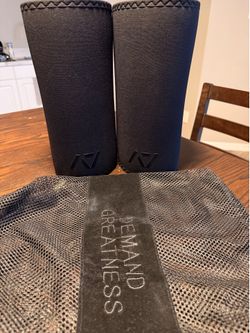 A7 rigor mortis knee sleeves
