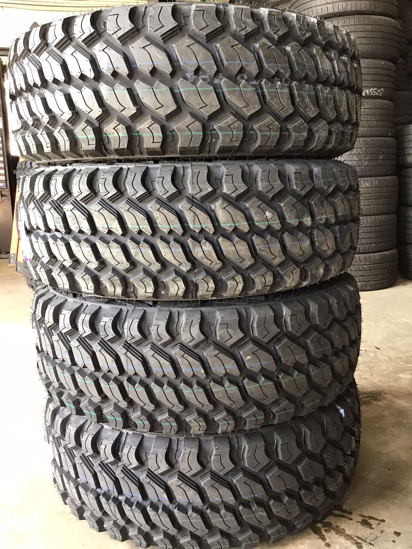 Photo LT 31 10.5 R15 Achilles MT