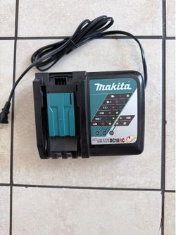 Makita Fast Charger