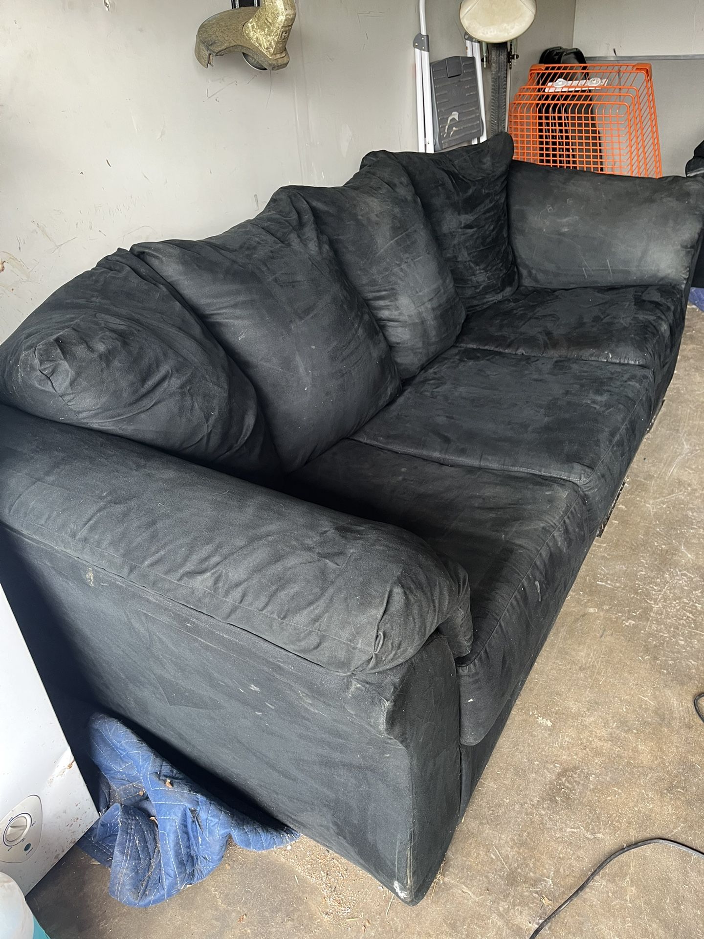 Black Sofa & loveseat