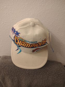Denver broncos vintage hat with tags